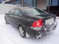 Kuva 4: Volvo S60 4D Sedan 2.4i MT5 Momentum 2005