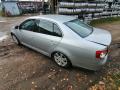 Kuva 4: Volkswagen Jetta -06 2.0TDI hopea  2006