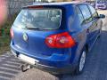 Kuva 4: Volkswagen Golf V 1.6 FSI 5ov. HB -04 2004