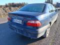 Kuva 4: Toyota Avensis 2.0VVT-i sedan -02 2002