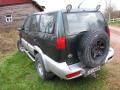 Kuva 5: Nissan Terrano II 5D  2,4i 4x4 -99  1999