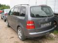 Kuva 5: Volkswagen Touran 1.6FSi 2005