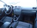 Kuva 5: VW Golf VI 5D HB 1.6TDI MT5 Comfortline 2011