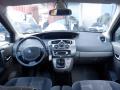 Kuva 5: Renault Scnic 5D MPV 5-H. 1.6i MT5 2004