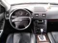 Kuva 5: Volvo XC90 2.5T AWD -03 2003