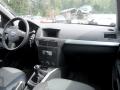 Kuva 5: Opel Astra H Pre-Facelift 5D STW 1.8i MT5 2006