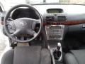 Kuva 5: Toyota Avensis 2.0 D4D Elegant sedan -03 CDT250L-AEMGYW 2003