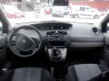 Kuva 5: Renault Grand Scnic 5D MPV 1.6i 16V MT5  2005