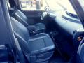 Kuva 5: Renault Grand Espace 5D MPV 2.2dCi A/T 2005