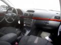 Kuva 5: Toyota Avensis T25 5D STW 2.0VVT-i D-4 MT5 Elegant 2006