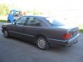 Kuva 5: Mercedes-Benz E220D -97 sedan   1997