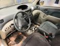 Kuva 6: Toyota Yaris Verso 1.3 VVT-i -00 2000