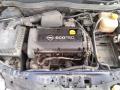 Kuva 6: Opel Astra H 1.6i Hatchback -04 2004