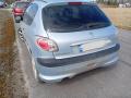 Kuva 6: Peugeot 206 1.4i 3ov. -04 2004