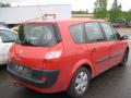 Kuva 7: Renault Scnic 1.6i16v grand scenic 2004