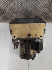 Kuva 1: abs hydraulikoneisto, Mercedes-Benz E 200