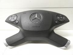 Kuva 1: air-bag kuljettajan turvatyyny, Mercedes-Benz E 200 CDI (W212)STW BlueEFFICIENCY