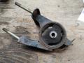 moottorin kumityyny  Toyota Yaris 1.3 Sol 5D Hatchback -04