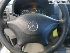 Kuva 1: air-bag kuljettajan turvatyyny, Mercedes-Benz Sprinter (906) 315 CDi 3.5T