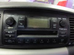 Kuva 1: radio, TOYOTA COROLLA 1.6 VVT-i sed. -05