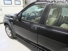 Kuva 1: vasen etuovi, Land Rover Freelander 2.5i V6 4x4