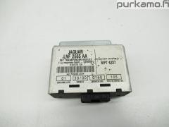 Kuva 1: ohjausboksi Key Transponder module, Jaguar XJR (X308) 4.0i V8 Supercharged