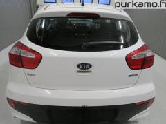 Kuva 1: takaluukku, Kia Rio (UB) 1.2i 16V 5 HB