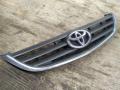 sleikk / ristikko 53111-05040-A Toyota Avensis 1.6i Liftback -01 