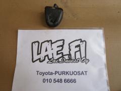 Kuva 1: ajovalon pesimen suutin, Toyota Corolla 1.4 VVti LB -01