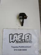 Kuva 1: ajovalon pesimen suutin, Toyota Corolla 1.6VVti farm. -01