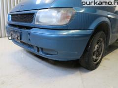 Kuva 1: puskurin p etu vasen, Ford Transit 2.0 TD 300L Medium (etuveto)