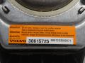 air-bag kuljettajan turvatyyny 30615725 Volvo S40 2.4bensa punainen sedan