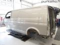 korin takaosa  Volkswagen Transporter T5 2.5 TDi 