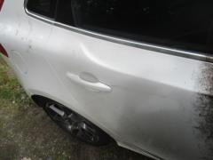 Kuva 1: oikea takaovi, Volvo V40 D2 12->