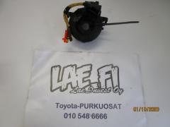 Kuva 1: air-bag kosketinosa, Lexus IS 220D -06