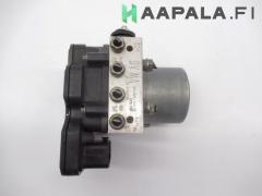 Kuva 1: abs hydraulikoneisto, Volkswagen Polo (6R) 1.0i BlueMotion 5 HB (ajamaton)