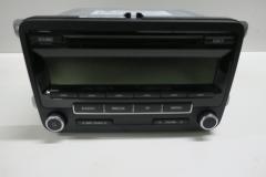 Kuva 1: radio CD, Volkswagen Passat