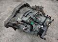 vaihdelaatikko 6-vaihdetta 8200065323 Renault Trafic 2,5dCi 140-3.03T-3-FLBDB6/350
