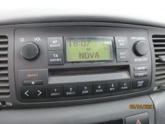 Kuva 1: radio, Toyota Corolla sedan 1.6 VVT-i -02