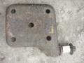 iskunvaimentajan kiinnike etu vasen  Toyota Landcruiser 4,0TD HJ61 -88