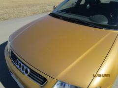 Kuva 1: konepelti, Audi A3 1.8 3ov. -98