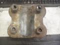 takapakan u-pultit+kiinnikerauta  Nissan Navara 4D 2,5 D40  4x4 -06 
