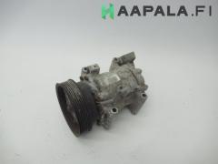 Kuva 1: ilmastoinnin kompressori, Renault Clio 1.2i 16V 5 HB