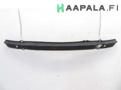 Kuva 1: takapuskuripalkki, BMW E60 520iA Sed