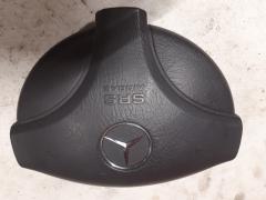 Kuva 1: air-bag kuljettajan turvatyyny, Mercedes-Benz A 140-190 (W168) 98-04