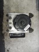 Kuva 1: abs hydraulikoneisto, Suzuki Liana 1,6 HB 4x4 -06