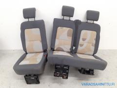 Kuva 1: takaistuimet, Ford Tourneo Connect 1.8 TDCi -07