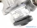 ohjaustehostin pumppu 8D0145177D Volkswagen Passat 2,5TDI  V6 sedan -99