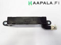 Kuva 1: keyless entry antenni, Toyota Prius+ 1.8i Hybrid