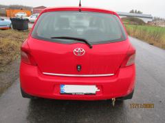 Kuva 1: takapuskuri, Toyota Yaris 1.3 VVT-i 5ov. -07